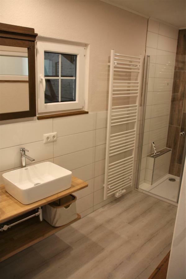 Grosse, Helle Ferienwohnung Mit 2 Balkonen Auf Dem Bauernhof In Der Lueneburger Heide Oetzen Экстерьер фото